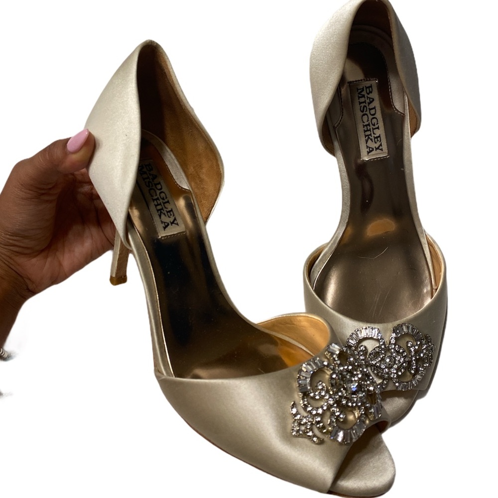 Badgley Mischika peep toe Pump size 7